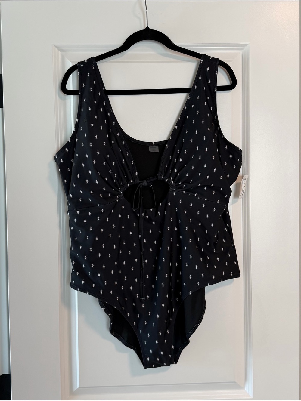 Old Navy Swimsuit Black Jack 3X